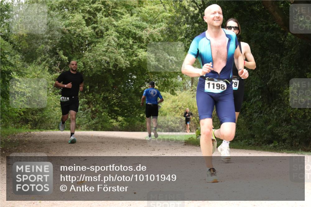 30.08.2026 - Elbe Triathlon Hamburg Antke Förster http://msf.ph/oto/10101949 30.08.2026 11:24:04 Laufen 514, 1198, 9 meine-sportfotos.de