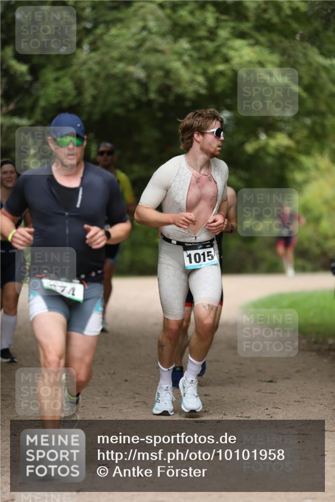 30.08.2026 - Elbe Triathlon Hamburg Antke Förster http://msf.ph/oto/10101958 30.08.2026 11:21:30 Laufen 74, 1015 meine-sportfotos.de