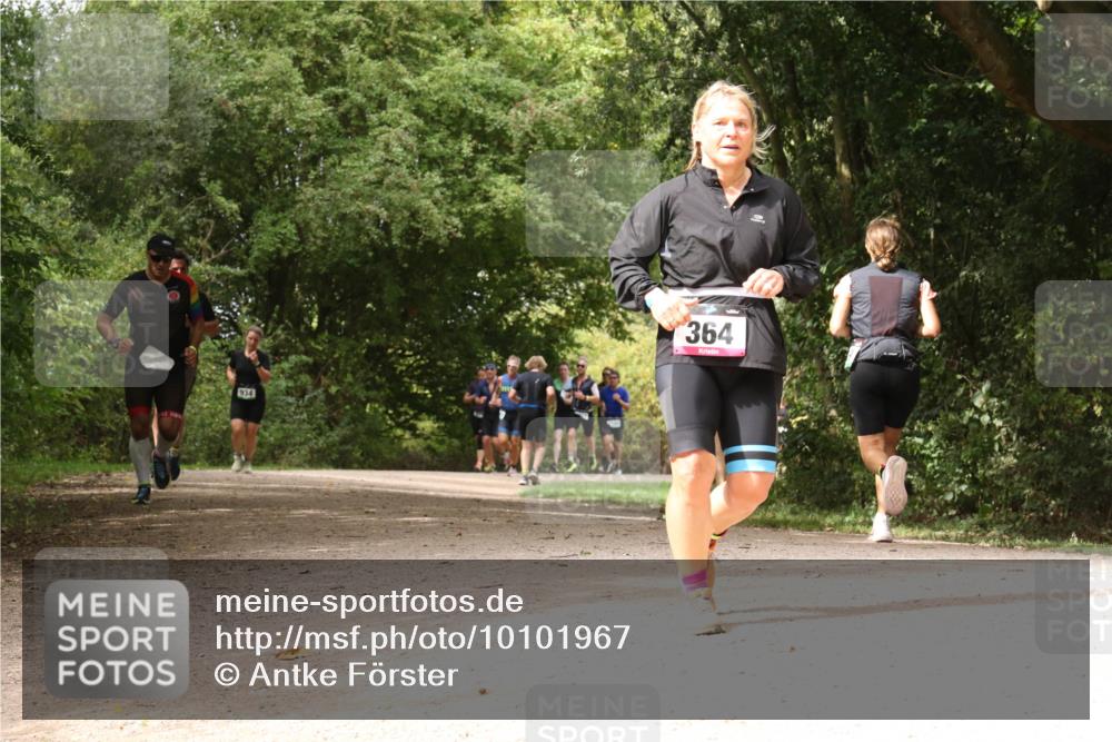 30.08.2026 - Elbe Triathlon Hamburg Antke Förster http://msf.ph/oto/10101967 30.08.2026 11:24:25 Laufen 934, 364 meine-sportfotos.de