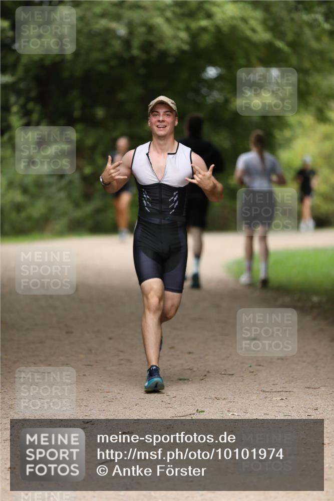 30.08.2026 - Elbe Triathlon Hamburg Antke Förster http://msf.ph/oto/10101974 30.08.2026 11:21:38 Laufen  meine-sportfotos.de