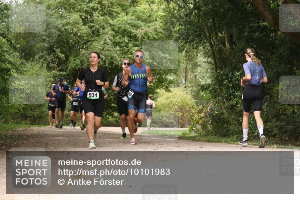 30.08.2026 - Elbe Triathlon Hamburg Antke Förster http://msf.ph/oto/10101983 30.08.2026 11:24:33 Laufen 1275, 934, 49 meine-sportfotos.de