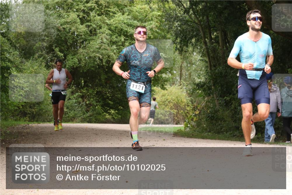 30.08.2026 - Elbe Triathlon Hamburg Antke Förster http://msf.ph/oto/10102025 30.08.2026 11:25:01 Laufen 1121 meine-sportfotos.de