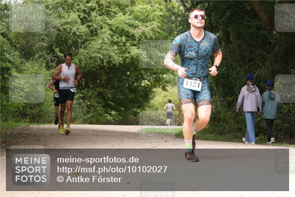 30.08.2026 - Elbe Triathlon Hamburg Antke Förster http://msf.ph/oto/10102027 30.08.2026 11:25:02 Laufen 10, 1121 meine-sportfotos.de