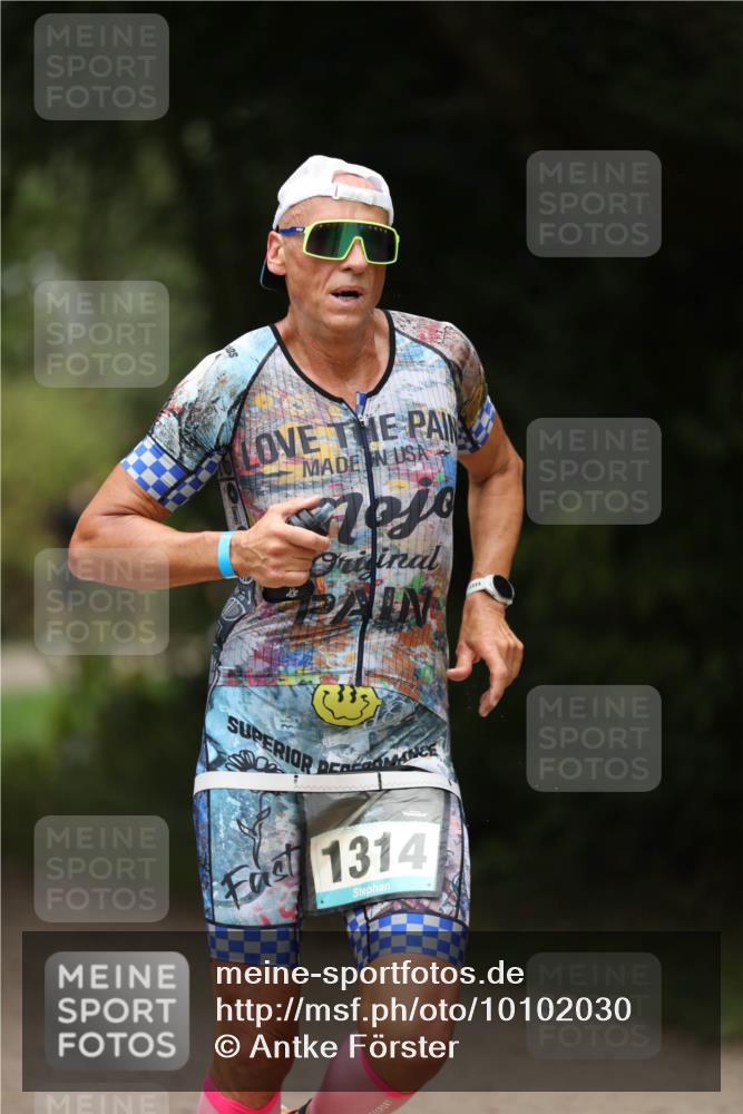 30.08.2026 - Elbe Triathlon Hamburg Antke Förster http://msf.ph/oto/10102030 30.08.2026 11:22:00 Laufen 1314 meine-sportfotos.de