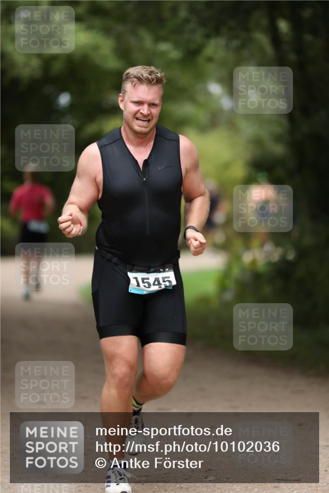 30.08.2026 - Elbe Triathlon Hamburg Antke Förster http://msf.ph/oto/10102036 30.08.2026 11:22:03 Laufen 1545 meine-sportfotos.de