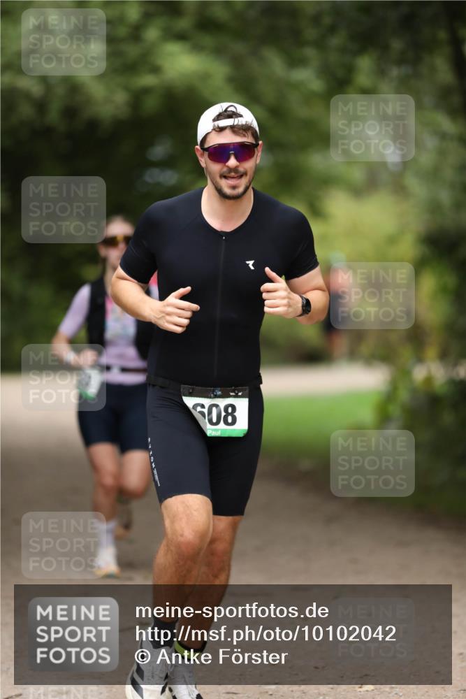 30.08.2026 - Elbe Triathlon Hamburg Antke Förster http://msf.ph/oto/10102042 30.08.2026 11:22:05 Laufen 608 meine-sportfotos.de