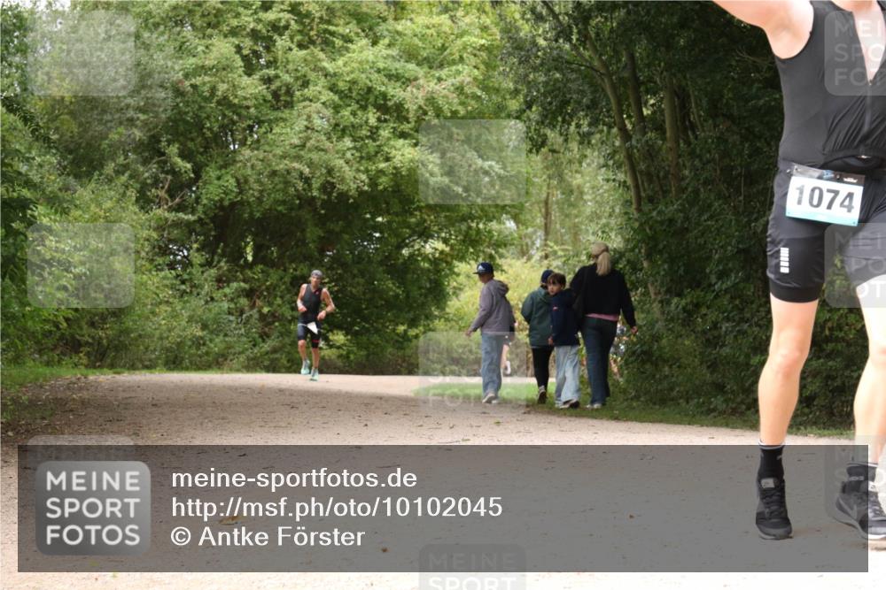 30.08.2026 - Elbe Triathlon Hamburg Antke Förster http://msf.ph/oto/10102045 30.08.2026 11:25:08 Laufen 1074 meine-sportfotos.de