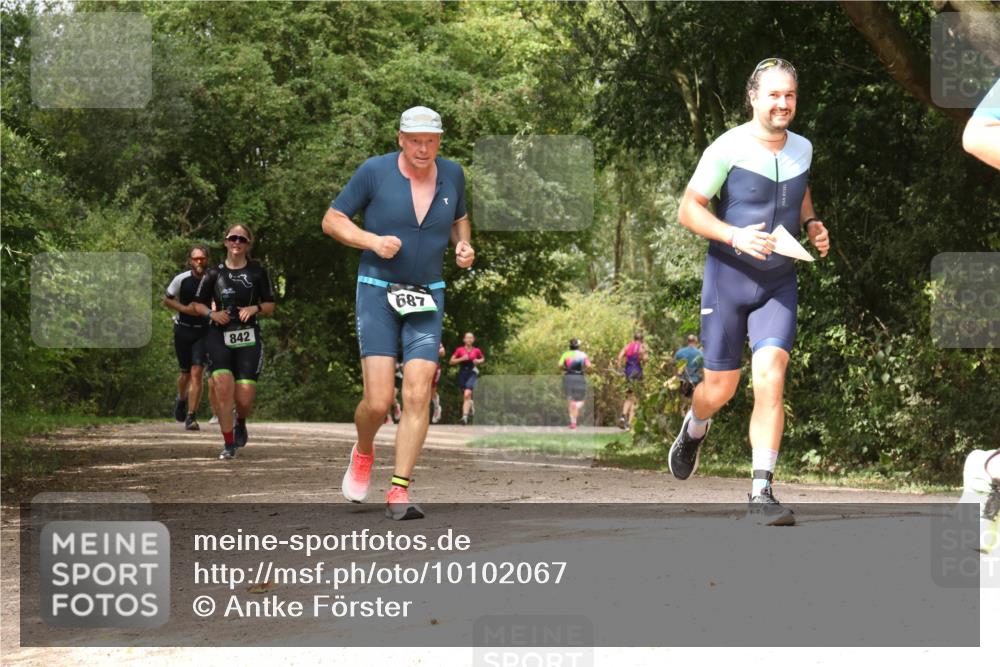 30.08.2026 - Elbe Triathlon Hamburg Antke Förster http://msf.ph/oto/10102067 30.08.2026 11:25:28 Laufen 687, 842 meine-sportfotos.de
