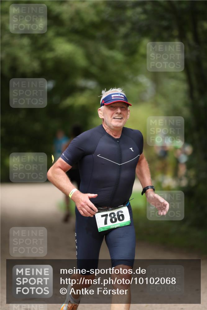 30.08.2026 - Elbe Triathlon Hamburg Antke Förster http://msf.ph/oto/10102068 30.08.2026 11:22:20 Laufen 786 meine-sportfotos.de