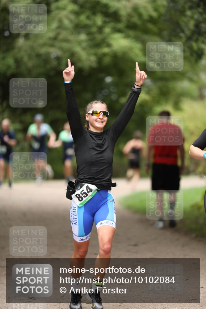 30.08.2026 - Elbe Triathlon Hamburg Antke Förster http://msf.ph/oto/10102084 30.08.2026 11:22:27 Laufen 854 meine-sportfotos.de