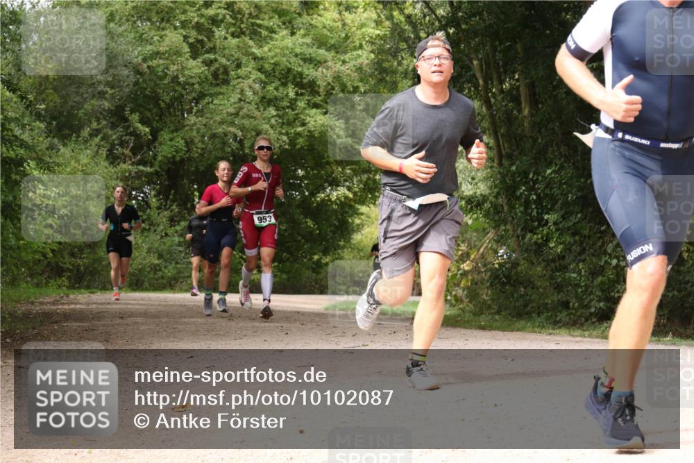 30.08.2026 - Elbe Triathlon Hamburg Antke Förster http://msf.ph/oto/10102087 30.08.2026 11:25:36 Laufen 953 meine-sportfotos.de
