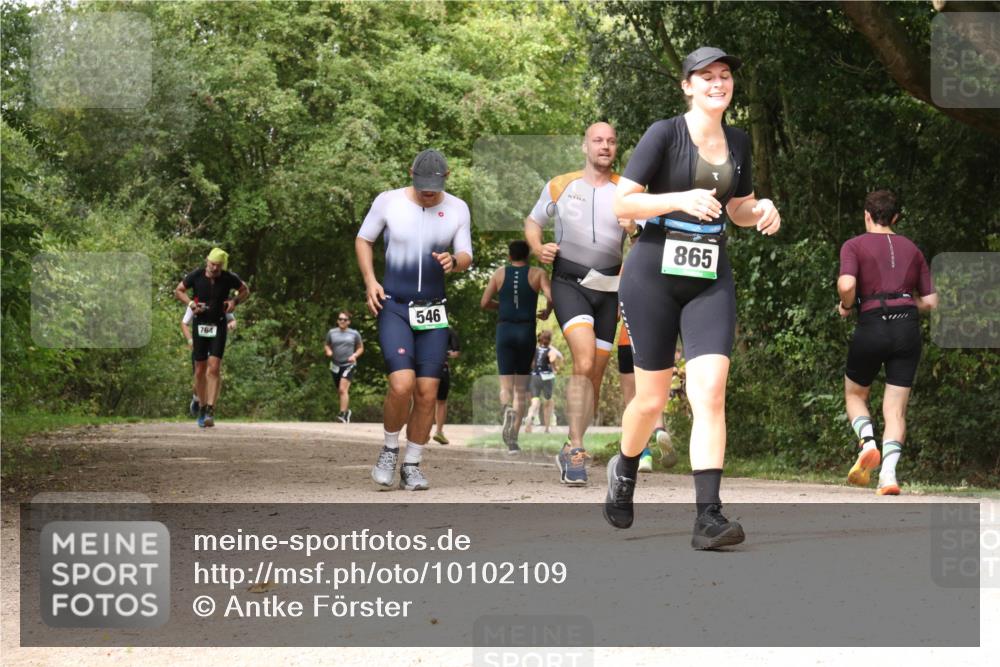 30.08.2026 - Elbe Triathlon Hamburg Antke Förster http://msf.ph/oto/10102109 30.08.2026 11:25:56 Laufen 764, 546, 865 meine-sportfotos.de