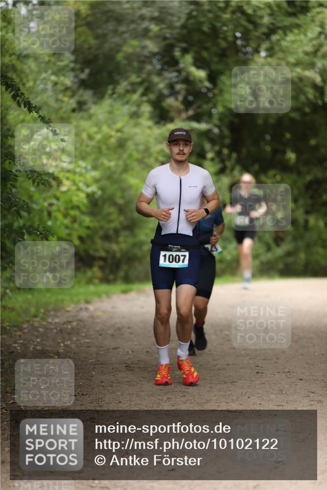 30.08.2026 - Elbe Triathlon Hamburg Antke Förster http://msf.ph/oto/10102122 30.08.2026 11:22:43 Laufen 1007 meine-sportfotos.de