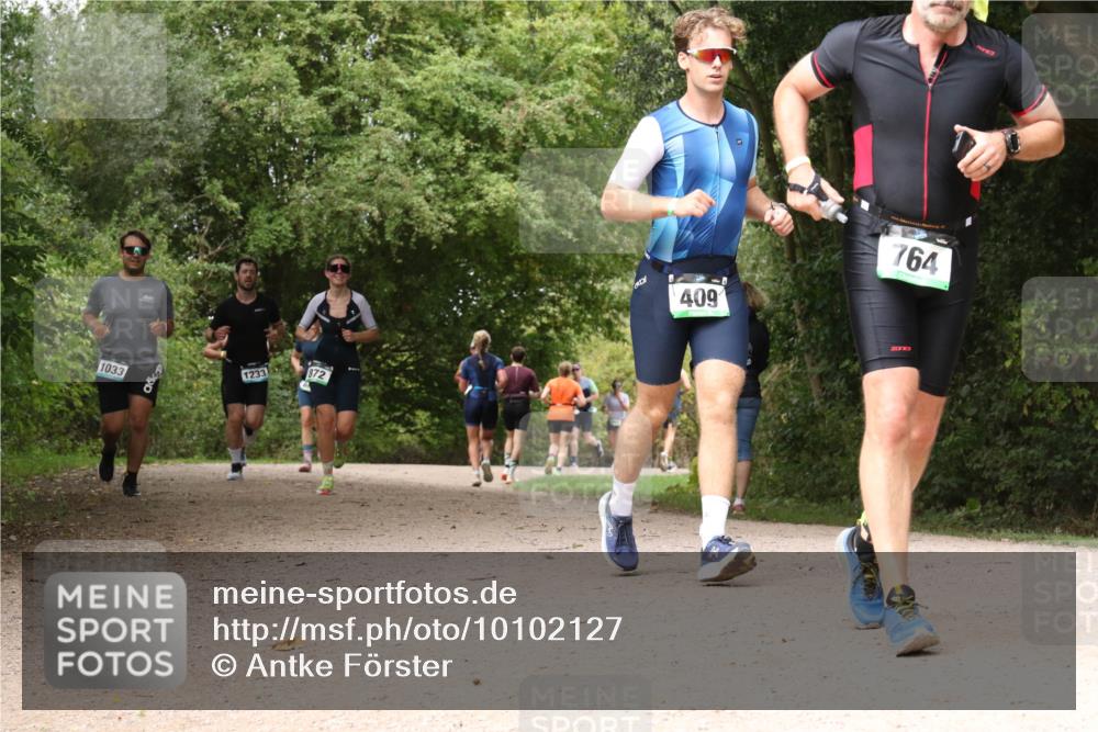 30.08.2026 - Elbe Triathlon Hamburg Antke Förster http://msf.ph/oto/10102127 30.08.2026 11:26:05 Laufen 1033, 1233, 872, 409, 764 meine-sportfotos.de
