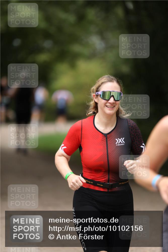 30.08.2026 - Elbe Triathlon Hamburg Antke Förster http://msf.ph/oto/10102156 30.08.2026 11:23:00 Laufen  meine-sportfotos.de