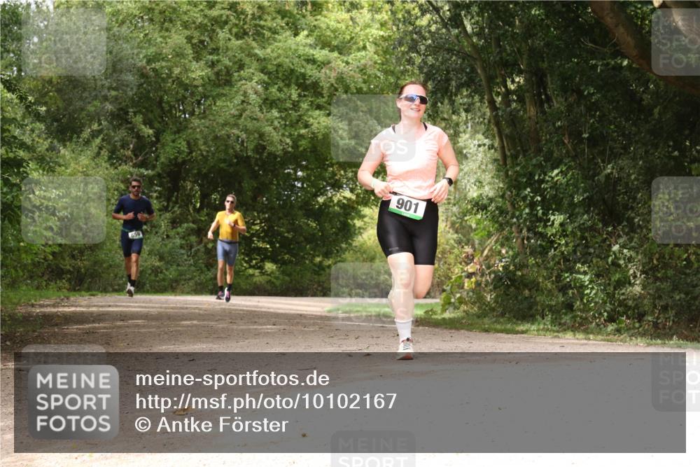 30.08.2026 - Elbe Triathlon Hamburg Antke Förster http://msf.ph/oto/10102167 30.08.2026 11:26:30 Laufen 659, 901 meine-sportfotos.de
