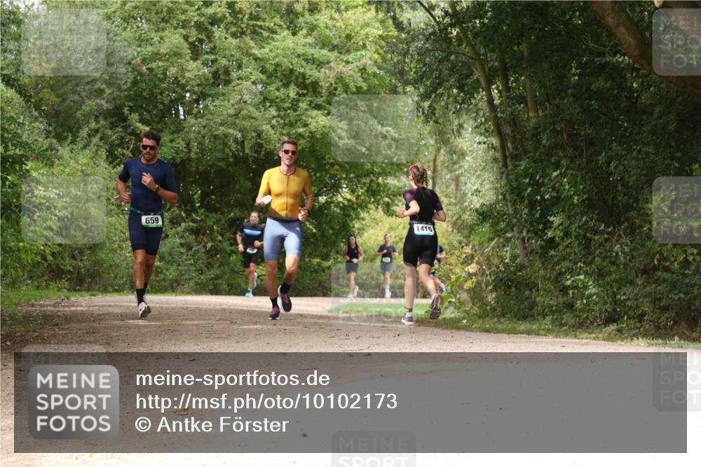30.08.2026 - Elbe Triathlon Hamburg Antke Förster http://msf.ph/oto/10102173 30.08.2026 11:26:35 Laufen 659, 1415 meine-sportfotos.de
