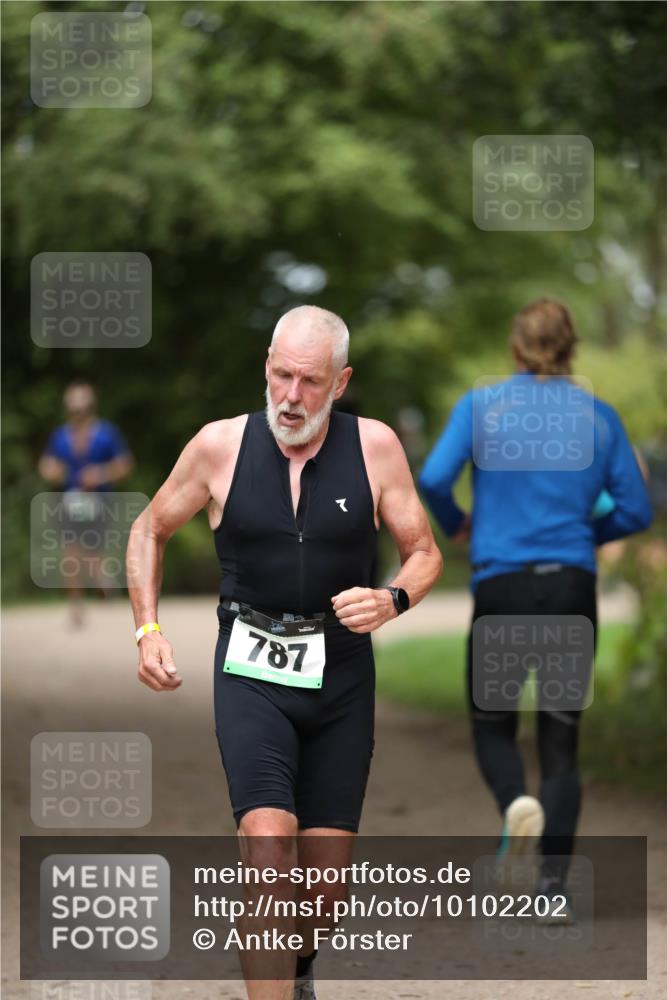 30.08.2026 - Elbe Triathlon Hamburg Antke Förster http://msf.ph/oto/10102202 30.08.2026 11:23:26 Laufen 787 meine-sportfotos.de