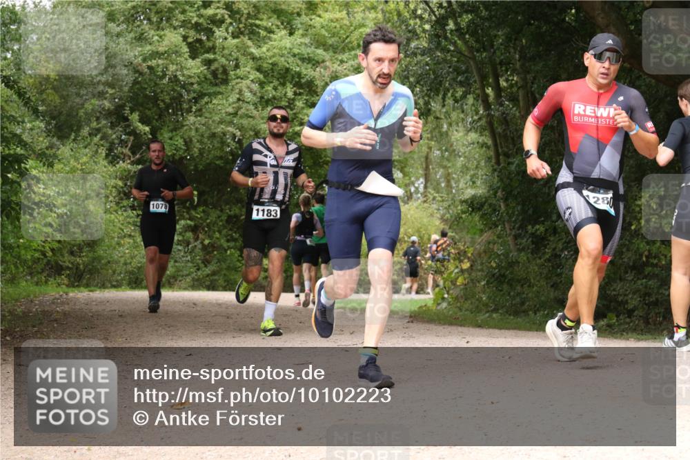 30.08.2026 - Elbe Triathlon Hamburg Antke Förster http://msf.ph/oto/10102223 30.08.2026 11:27:08 Laufen 1078, 1183, 28 meine-sportfotos.de
