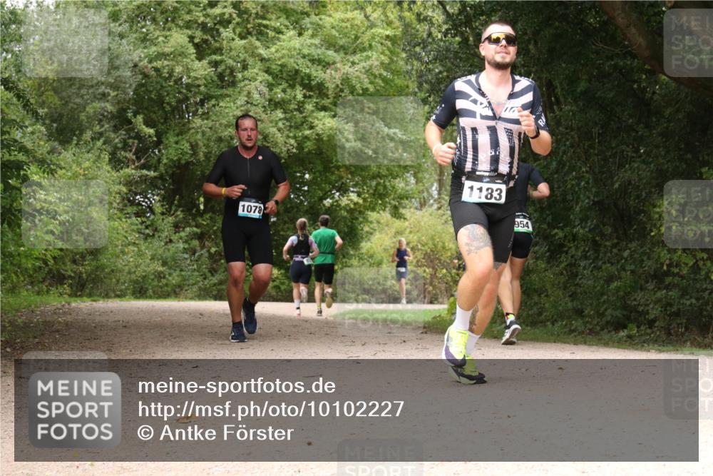 30.08.2026 - Elbe Triathlon Hamburg Antke Förster http://msf.ph/oto/10102227 30.08.2026 11:27:10 Laufen 1078, 1183, 954 meine-sportfotos.de