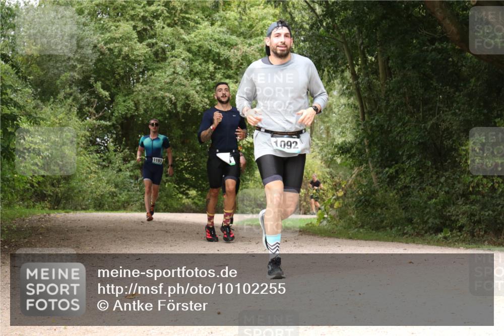 30.08.2026 - Elbe Triathlon Hamburg Antke Förster http://msf.ph/oto/10102255 30.08.2026 11:27:30 Laufen 1193, 1092 meine-sportfotos.de