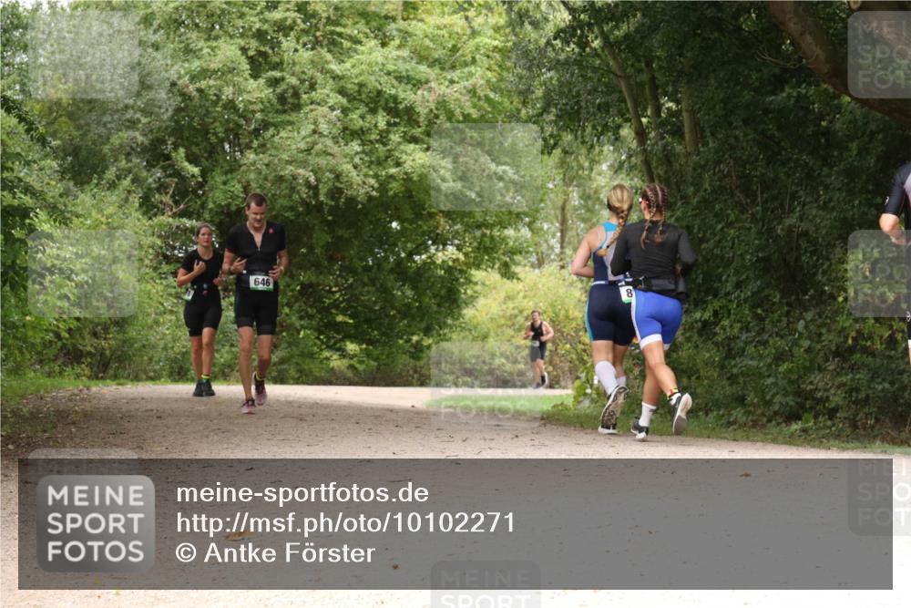 30.08.2026 - Elbe Triathlon Hamburg Antke Förster http://msf.ph/oto/10102271 30.08.2026 11:27:41 Laufen 646 meine-sportfotos.de