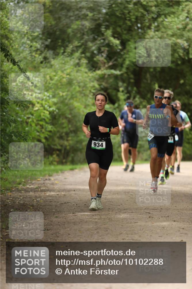30.08.2026 - Elbe Triathlon Hamburg Antke Förster http://msf.ph/oto/10102288 30.08.2026 11:24:31 Laufen 934, 49 meine-sportfotos.de