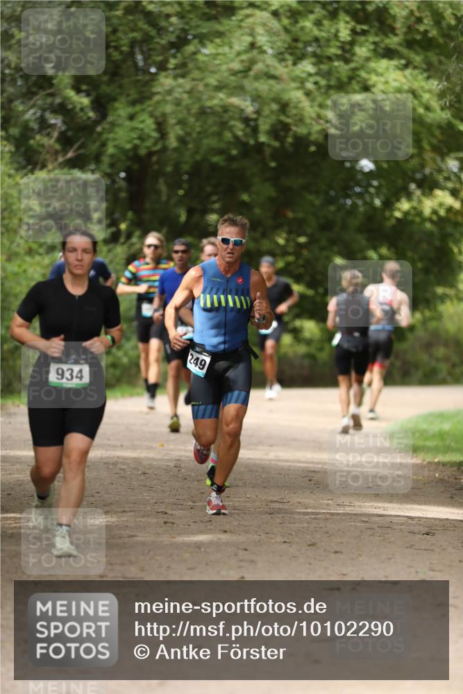 30.08.2026 - Elbe Triathlon Hamburg Antke Förster http://msf.ph/oto/10102290 30.08.2026 11:24:33 Laufen 934, 249 meine-sportfotos.de