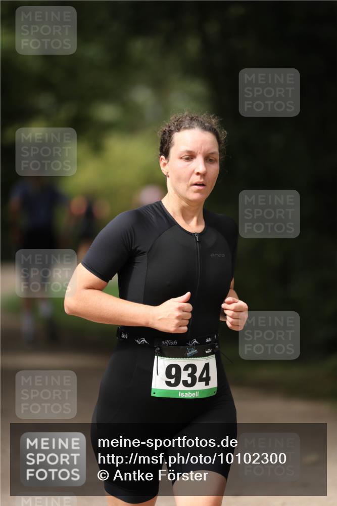 30.08.2026 - Elbe Triathlon Hamburg Antke Förster http://msf.ph/oto/10102300 30.08.2026 11:24:36 Laufen 934 meine-sportfotos.de