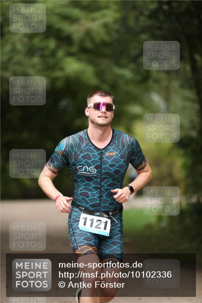 30.08.2026 - Elbe Triathlon Hamburg Antke Förster http://msf.ph/oto/10102336 30.08.2026 11:25:02 Laufen 1121 meine-sportfotos.de