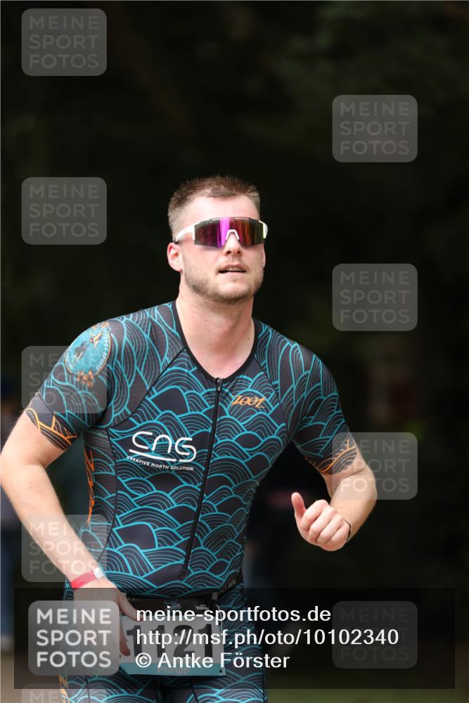 30.08.2026 - Elbe Triathlon Hamburg Antke Förster http://msf.ph/oto/10102340 30.08.2026 11:25:03 Laufen 1121 meine-sportfotos.de