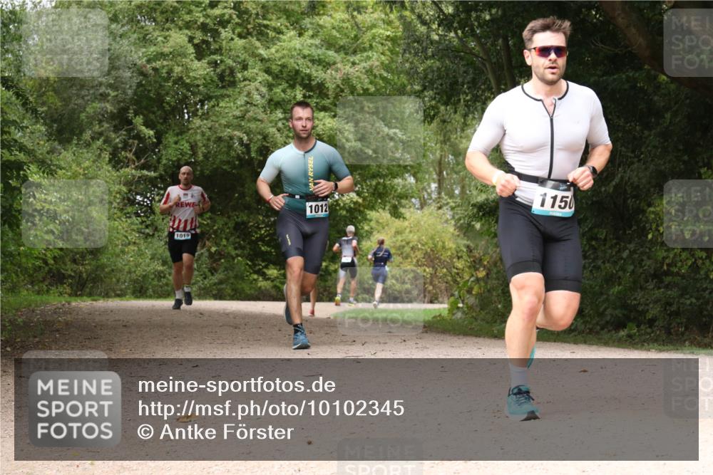 30.08.2026 - Elbe Triathlon Hamburg Antke Förster http://msf.ph/oto/10102345 30.08.2026 11:28:20 Laufen 1019, 1012, 1150 meine-sportfotos.de