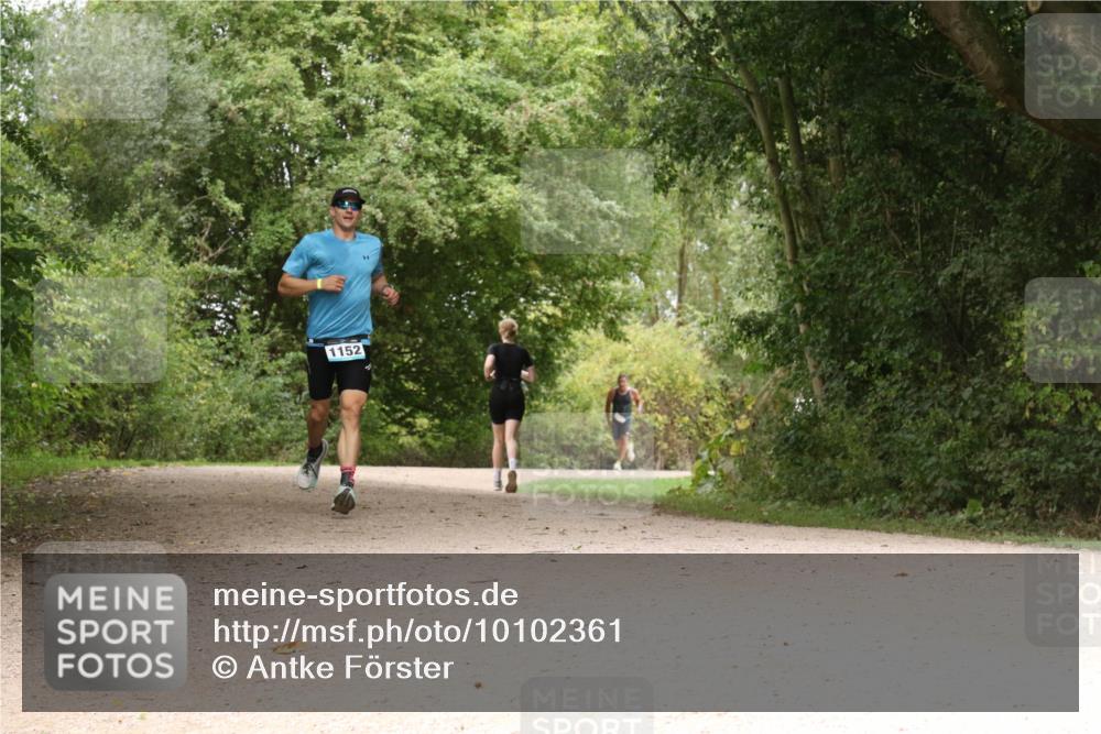 30.08.2026 - Elbe Triathlon Hamburg Antke Förster http://msf.ph/oto/10102361 30.08.2026 11:28:37 Laufen 1152 meine-sportfotos.de