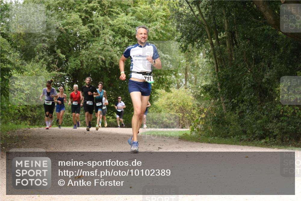30.08.2026 - Elbe Triathlon Hamburg Antke Förster http://msf.ph/oto/10102389 30.08.2026 11:29:06 Laufen 803, 1348, 1016, 1442, 11 meine-sportfotos.de