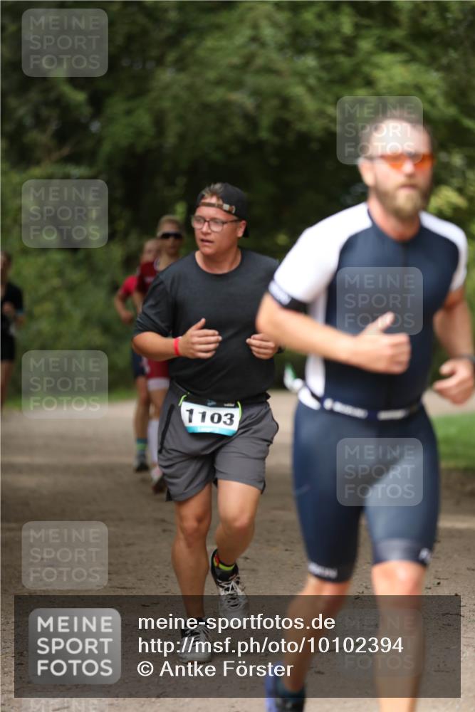 30.08.2026 - Elbe Triathlon Hamburg Antke Förster http://msf.ph/oto/10102394 30.08.2026 11:25:35 Laufen 1103 meine-sportfotos.de