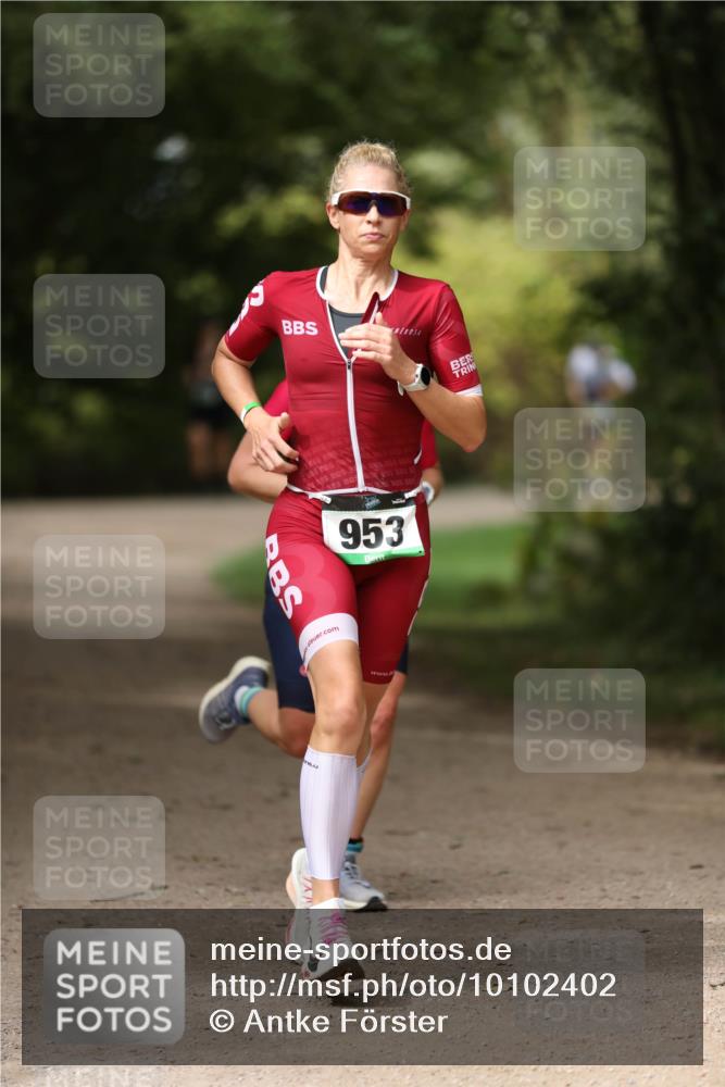 30.08.2026 - Elbe Triathlon Hamburg Antke Förster http://msf.ph/oto/10102402 30.08.2026 11:25:39 Laufen 953 meine-sportfotos.de