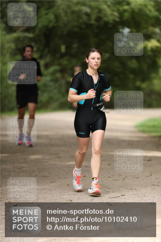 30.08.2026 - Elbe Triathlon Hamburg Antke Förster http://msf.ph/oto/10102410 30.08.2026 11:25:42 Laufen 2013, 02 meine-sportfotos.de