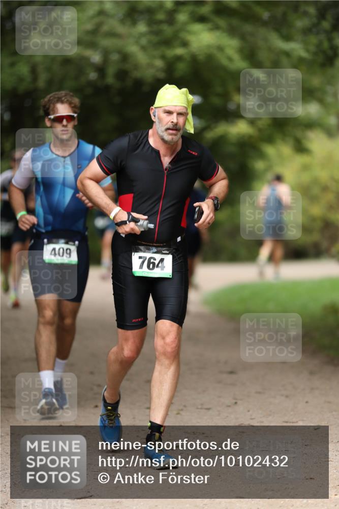 30.08.2026 - Elbe Triathlon Hamburg Antke Förster http://msf.ph/oto/10102432 30.08.2026 11:26:03 Laufen 409, 764 meine-sportfotos.de