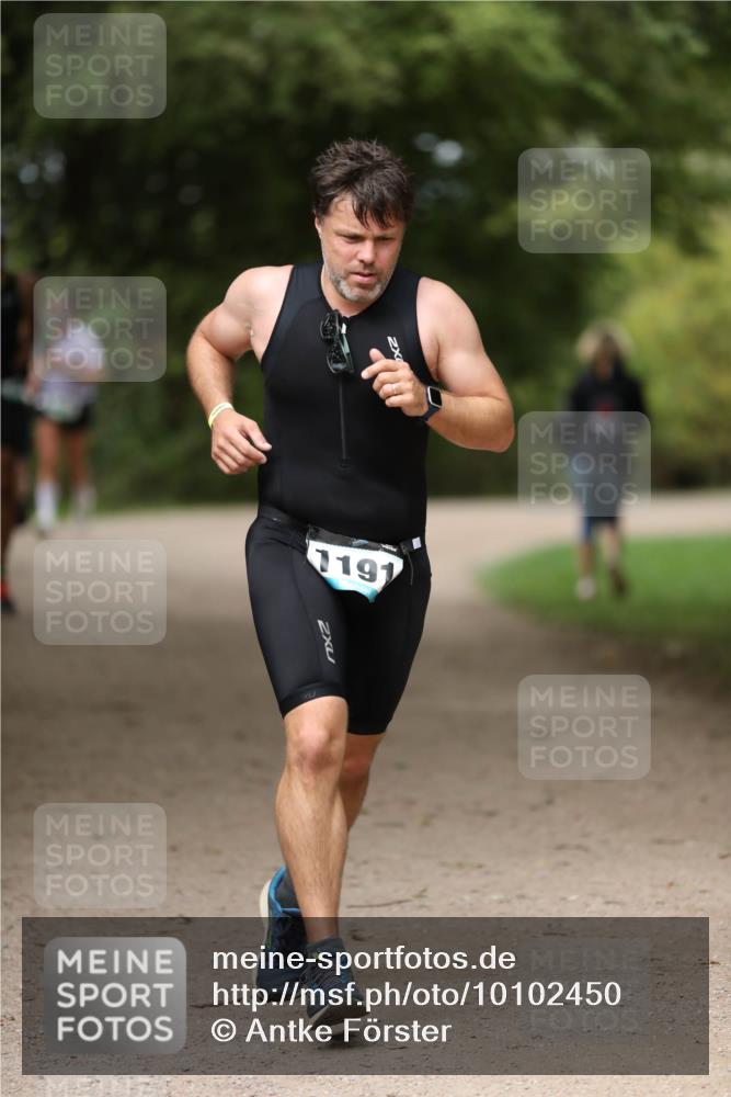 30.08.2026 - Elbe Triathlon Hamburg Antke Förster http://msf.ph/oto/10102450 30.08.2026 11:26:13 Laufen 1191, 2 meine-sportfotos.de