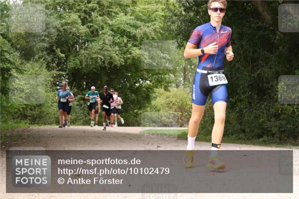 30.08.2026 - Elbe Triathlon Hamburg Antke Förster http://msf.ph/oto/10102479 30.08.2026 11:29:56 Laufen 947, 1369 meine-sportfotos.de