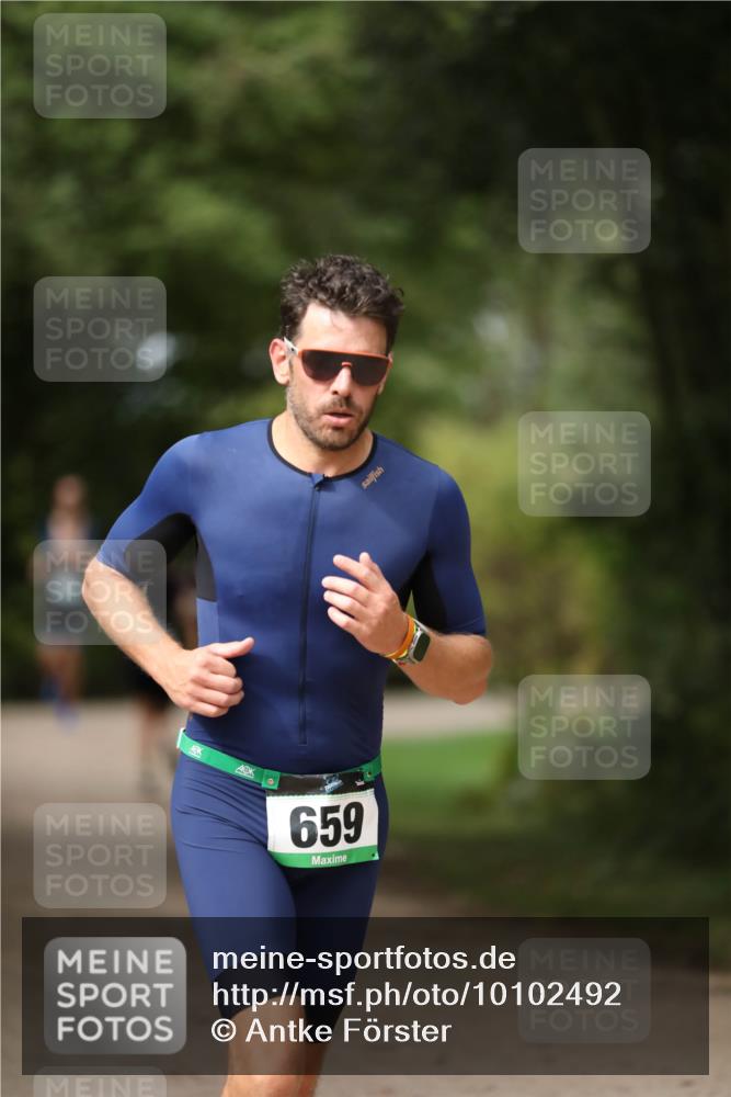 30.08.2026 - Elbe Triathlon Hamburg Antke Förster http://msf.ph/oto/10102492 30.08.2026 11:26:39 Laufen 659 meine-sportfotos.de