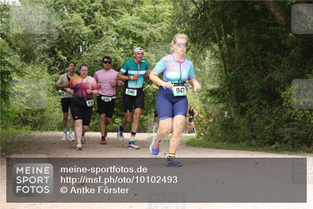 30.08.2026 - Elbe Triathlon Hamburg Antke Förster http://msf.ph/oto/10102493 30.08.2026 11:30:05 Laufen 919, 509, 690, 947 meine-sportfotos.de