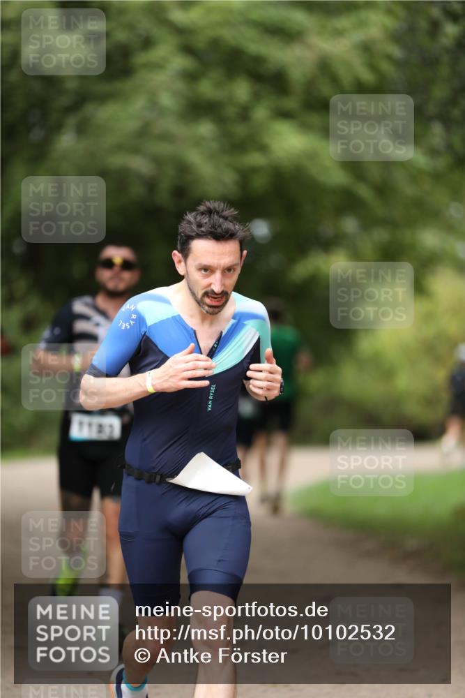 30.08.2026 - Elbe Triathlon Hamburg Antke Förster http://msf.ph/oto/10102532 30.08.2026 11:27:07 Laufen 7183 meine-sportfotos.de