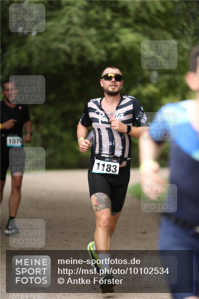 30.08.2026 - Elbe Triathlon Hamburg Antke Förster http://msf.ph/oto/10102534 30.08.2026 11:27:09 Laufen 107, 1183 meine-sportfotos.de
