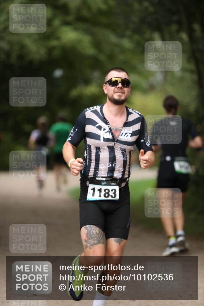 30.08.2026 - Elbe Triathlon Hamburg Antke Förster http://msf.ph/oto/10102536 30.08.2026 11:27:09 Laufen 1183 meine-sportfotos.de