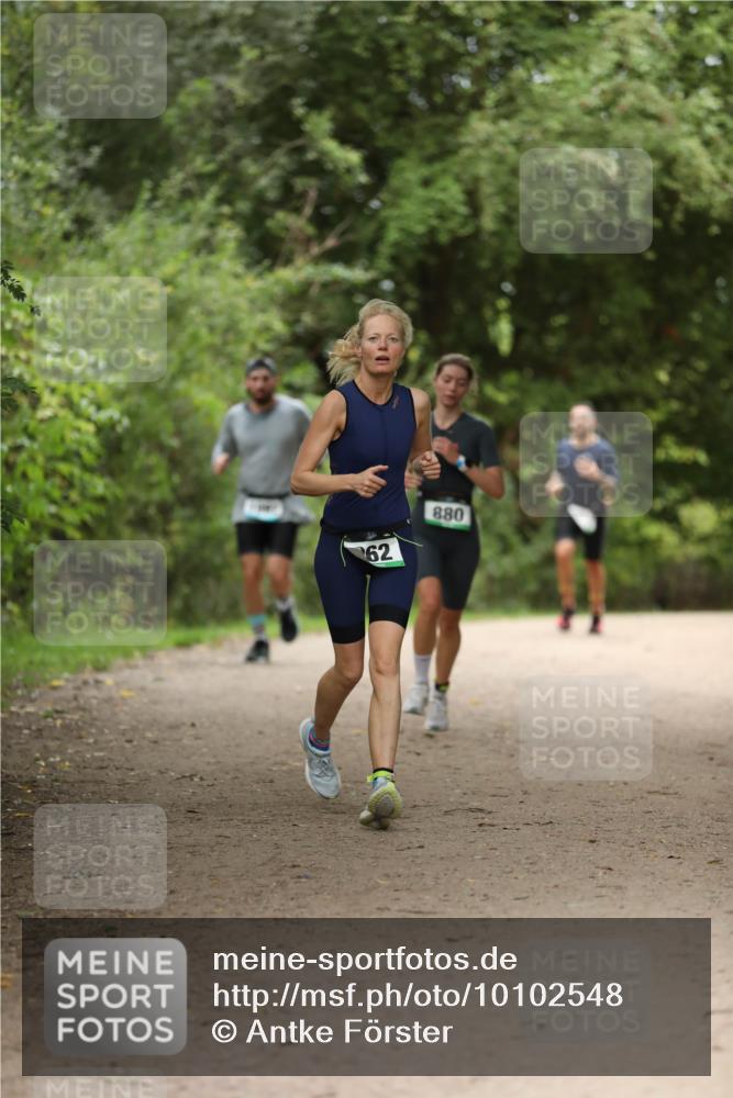 30.08.2026 - Elbe Triathlon Hamburg Antke Förster http://msf.ph/oto/10102548 30.08.2026 11:27:23 Laufen 62, 880 meine-sportfotos.de