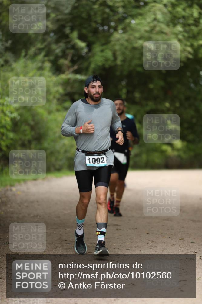 30.08.2026 - Elbe Triathlon Hamburg Antke Förster http://msf.ph/oto/10102560 30.08.2026 11:27:29 Laufen 1092 meine-sportfotos.de