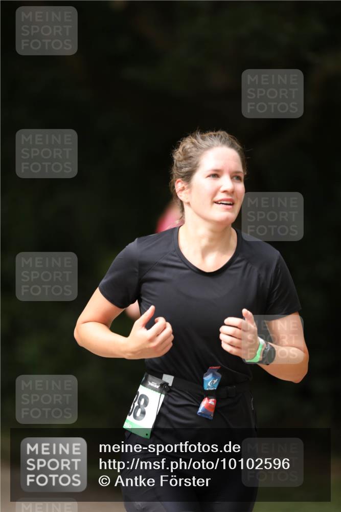 30.08.2026 - Elbe Triathlon Hamburg Antke Förster http://msf.ph/oto/10102596 30.08.2026 11:27:48 Laufen 18 meine-sportfotos.de