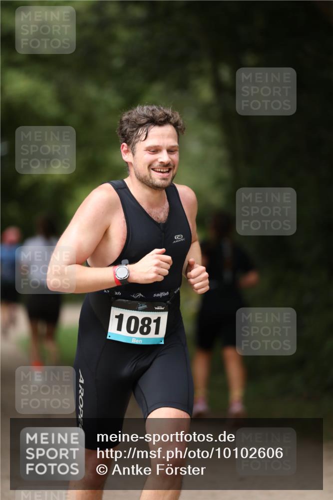 30.08.2026 - Elbe Triathlon Hamburg Antke Förster http://msf.ph/oto/10102606 30.08.2026 11:27:57 Laufen 1081 meine-sportfotos.de