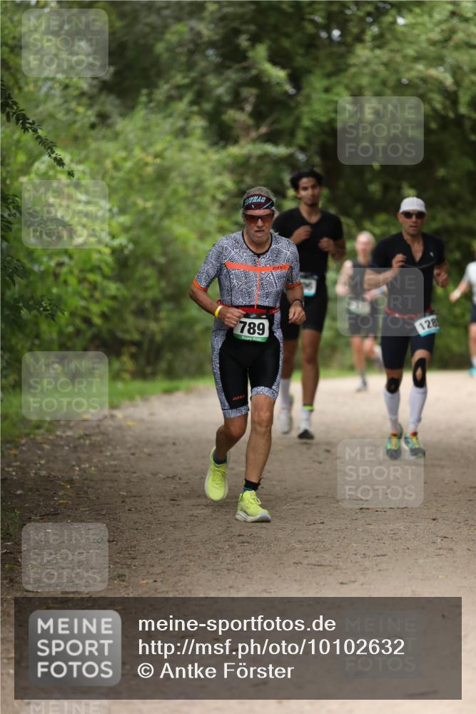 30.08.2026 - Elbe Triathlon Hamburg Antke Förster http://msf.ph/oto/10102632 30.08.2026 11:28:09 Laufen 789, 128 meine-sportfotos.de